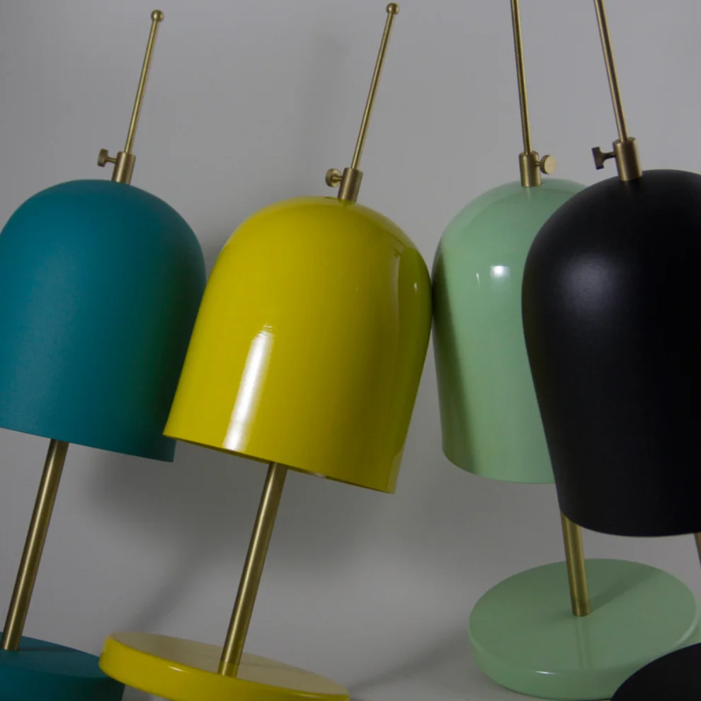 Laboratuvar Studio - Teetotum Table Lamp