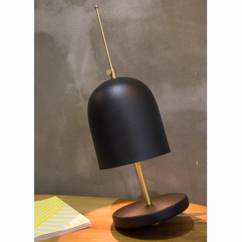 Laboratuvar Studio - Teetotum Table Lamp