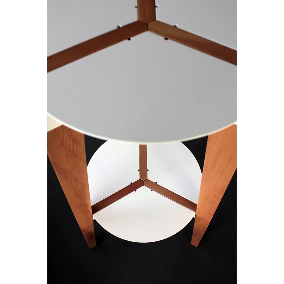 Katman	 - Leaf High Table