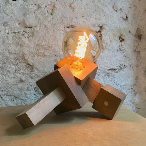 Laboratuvar Studio - Magnet Table Lamp