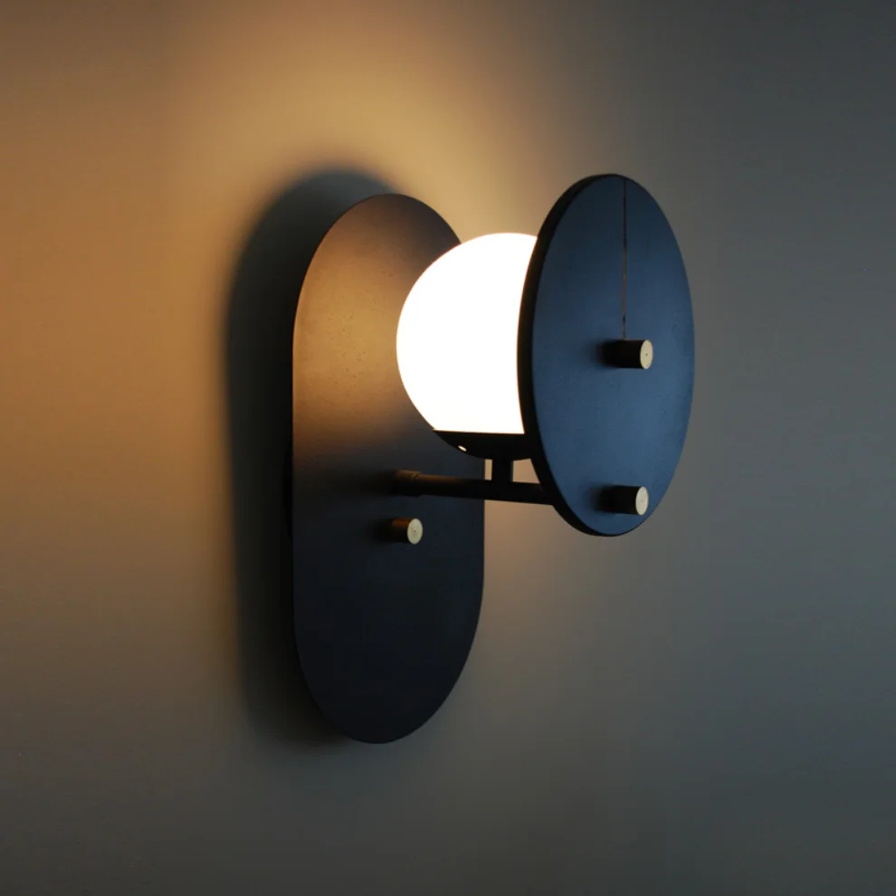 Tomas Atelier - Grot Wall Lamp