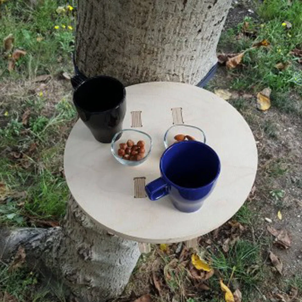 Tufetto - Tree Hugger Portable Table