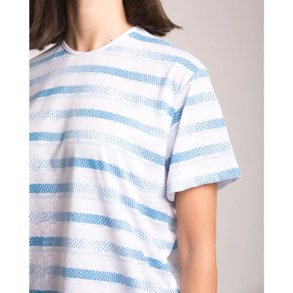 Coucou -  Women Striped T-shirt