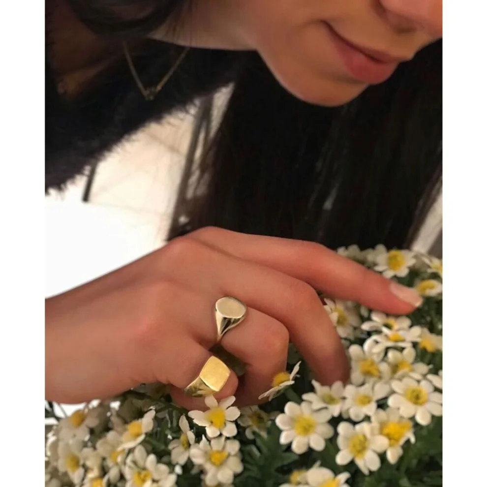 Zeyy Jewelry & Diamond	 - Wednesday Ring