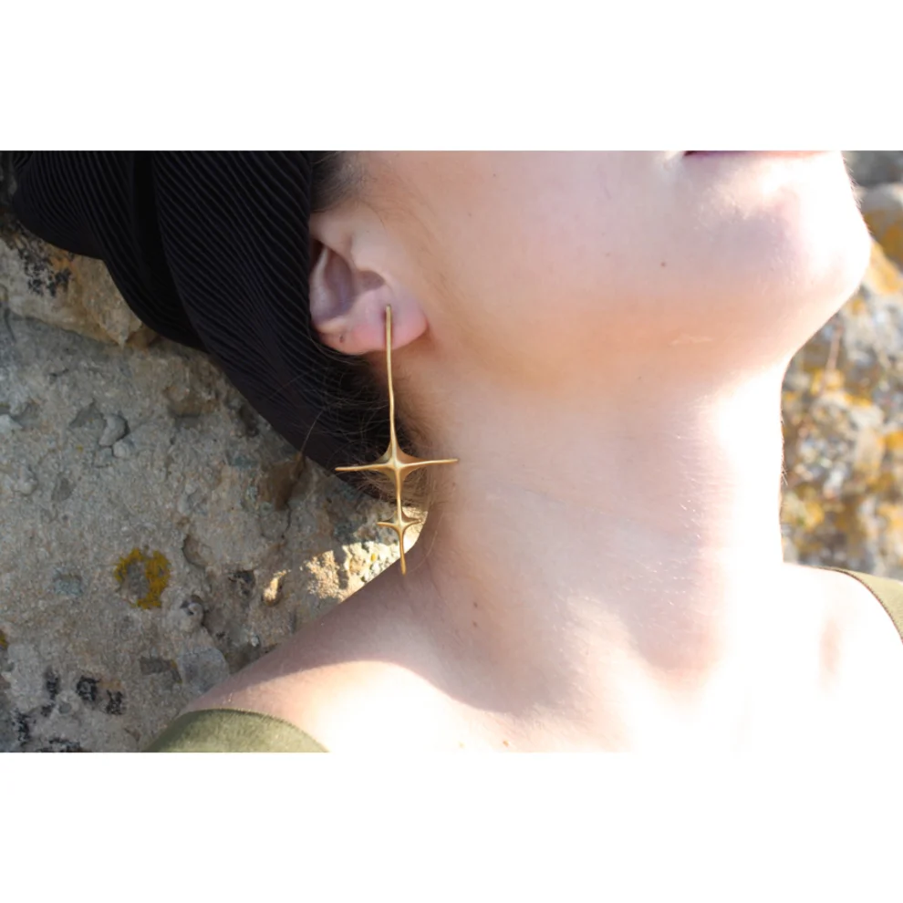 602Lab - Spinal Earring