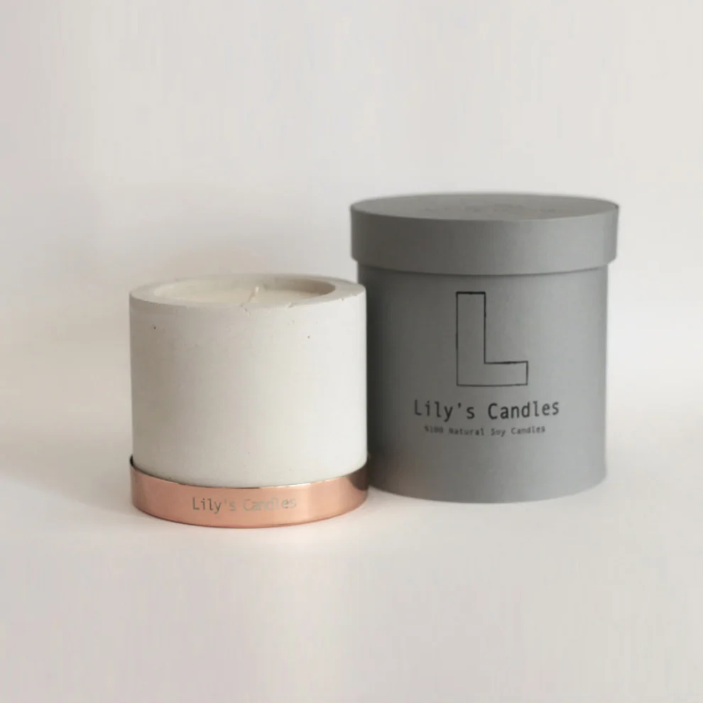Lily's Candles  - Sandalwood & Orange Concrete Natural Candle 