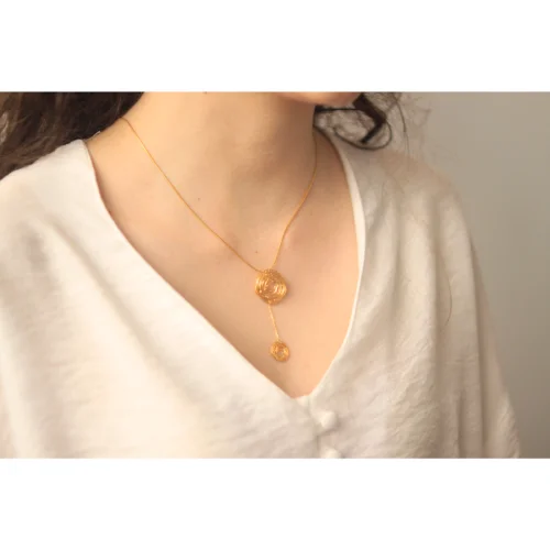 who.is.perfect - Helix Necklace
