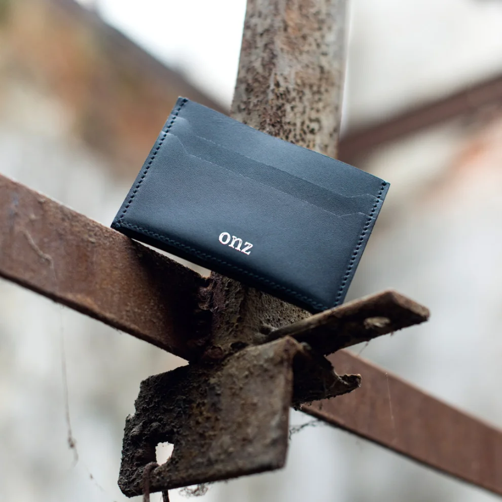 onz - 1.6 Cardholder