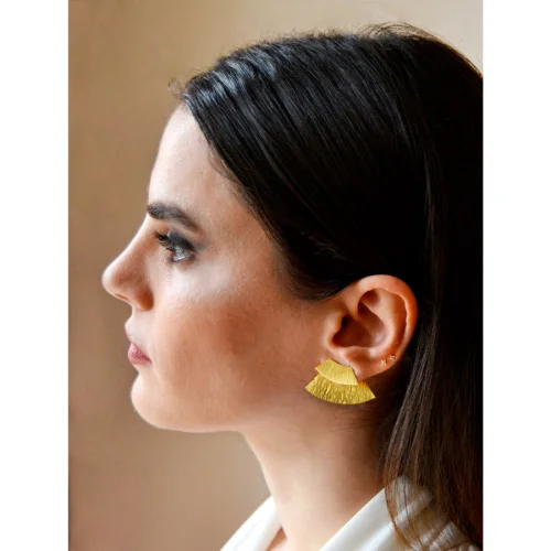 Unadorned Jewelry Design - The Twice Wave Earring