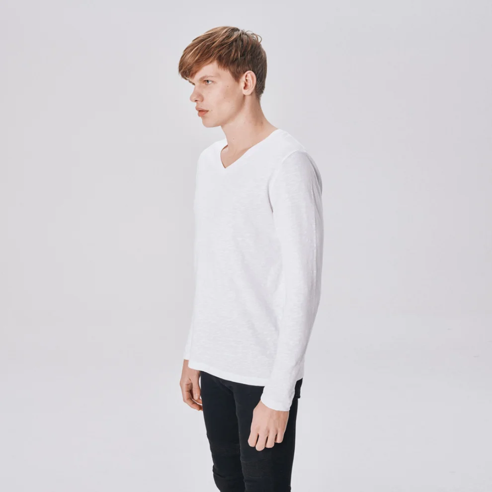 Allmur - Chestnut Long Sleeve T-Shirt