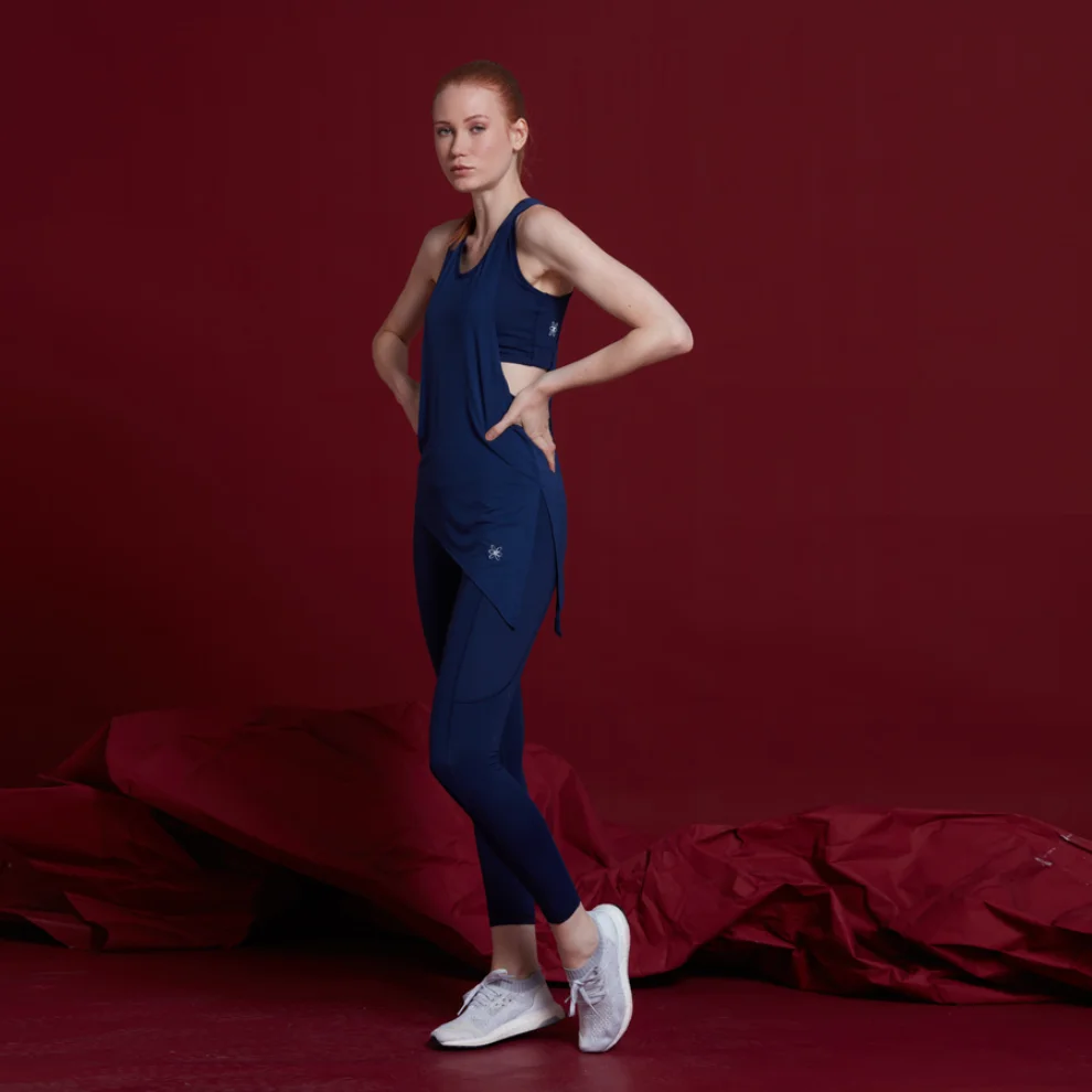 Bellis Activewear - Sophie Bluz