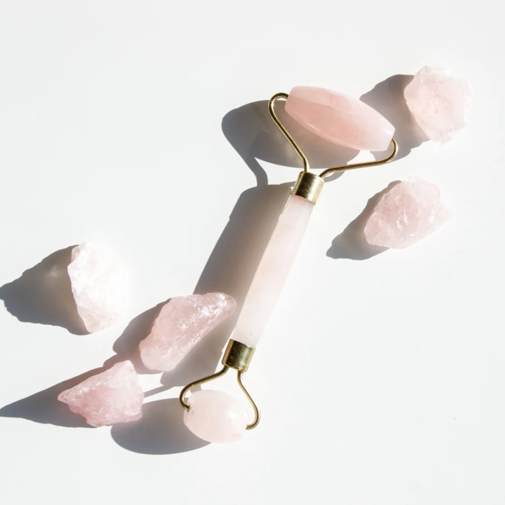 Pelcare Healthcare - Rose Qquartz Face Roller