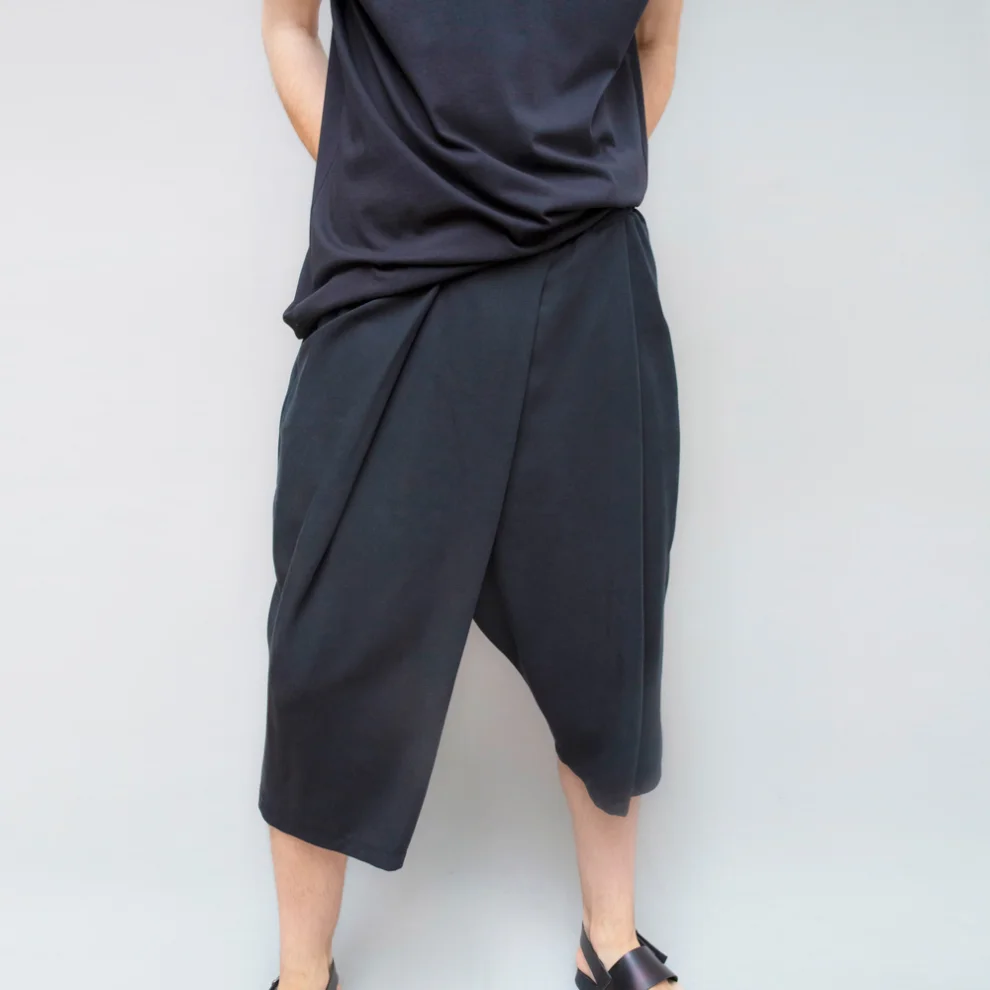 Ejja Design - Shi Shorts