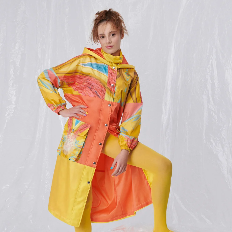 Balbang - Rainbow Raincoat Look 02