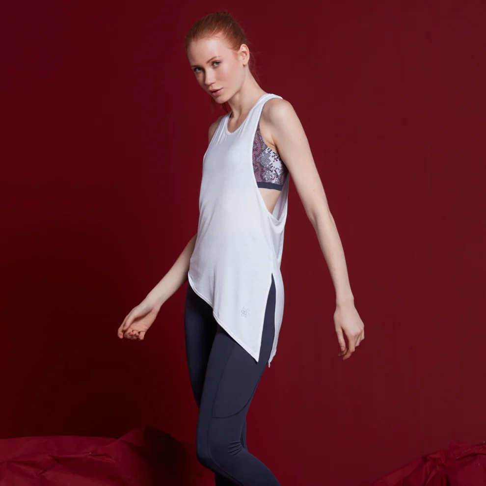 Bellis Activewear - Sophie Bluz