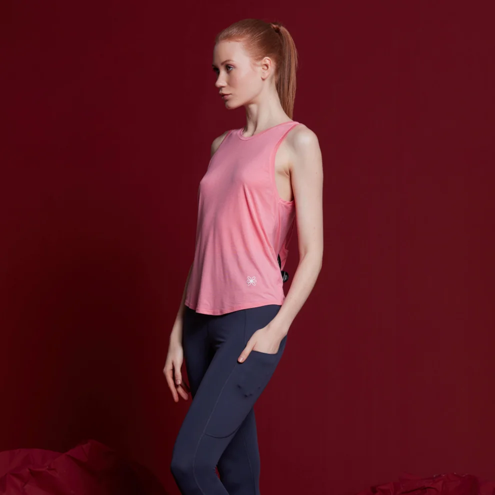 Bellis Activewear - Danielle Blouse