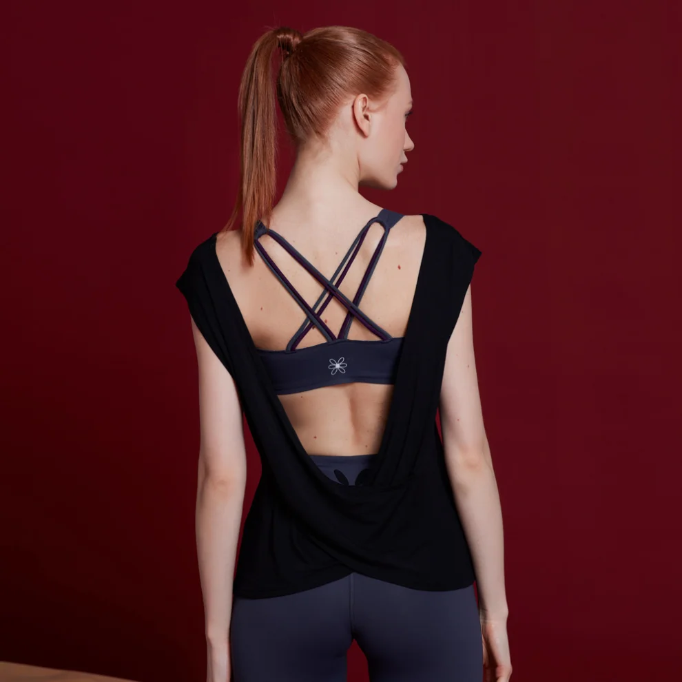 Bellis Activewear - Penelope Bluz