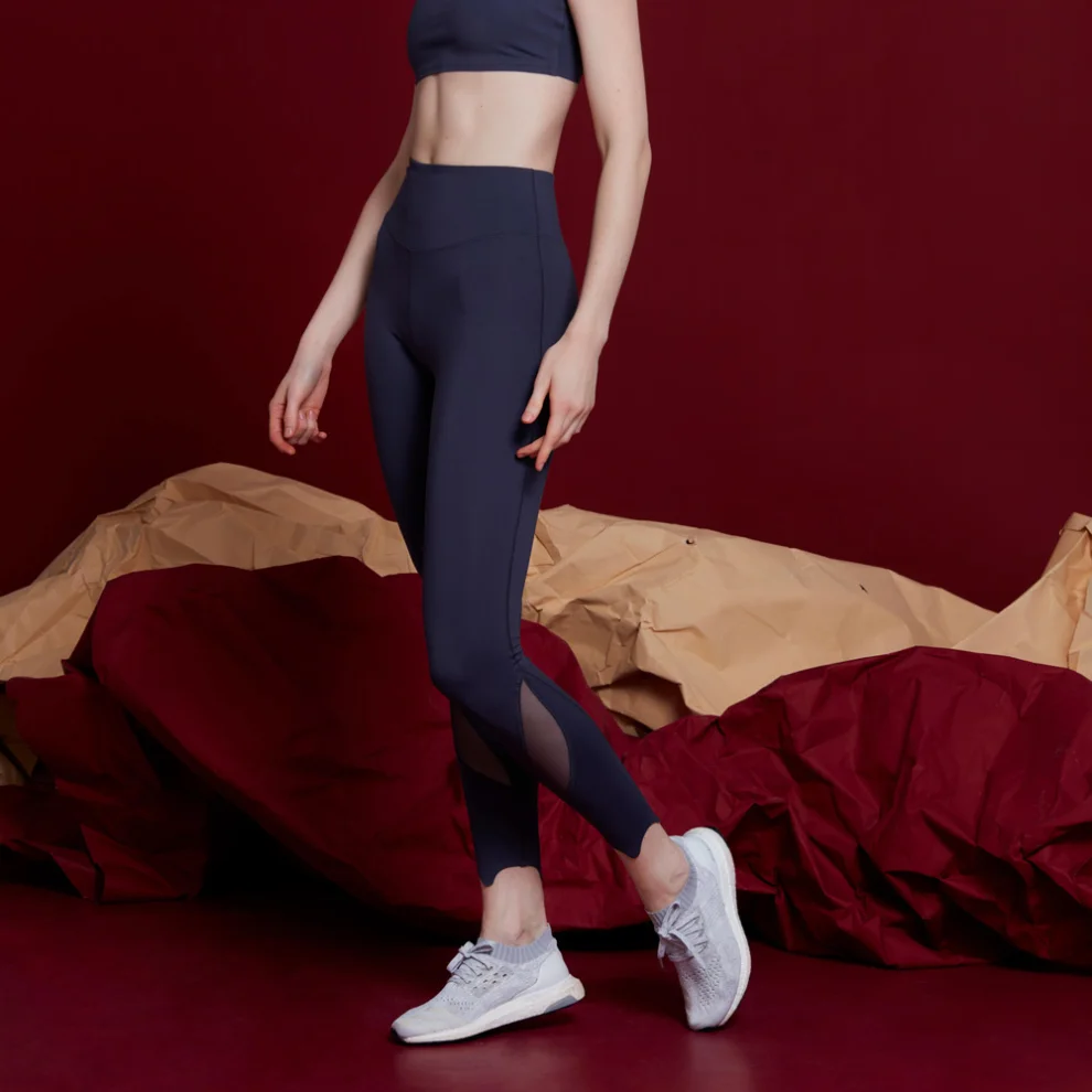 Bellis Activewear - Marion Tayt