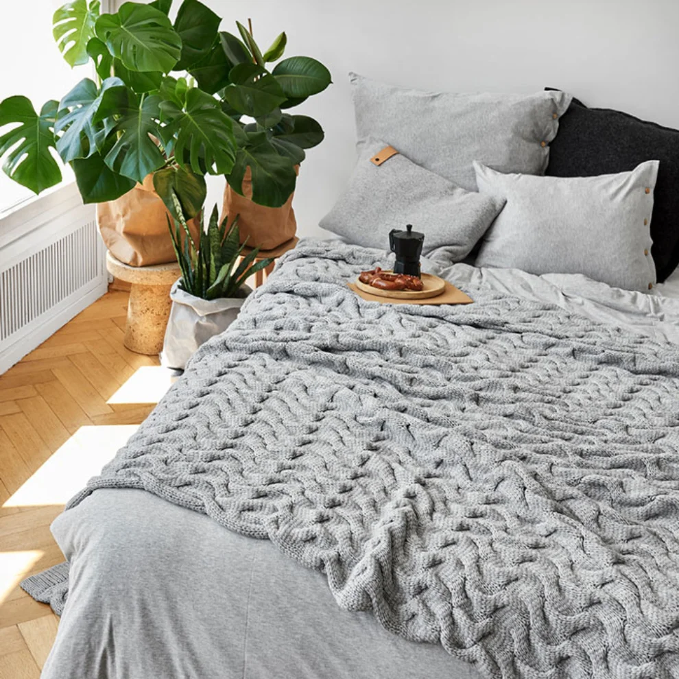 Moyha - Chunky Bedspread