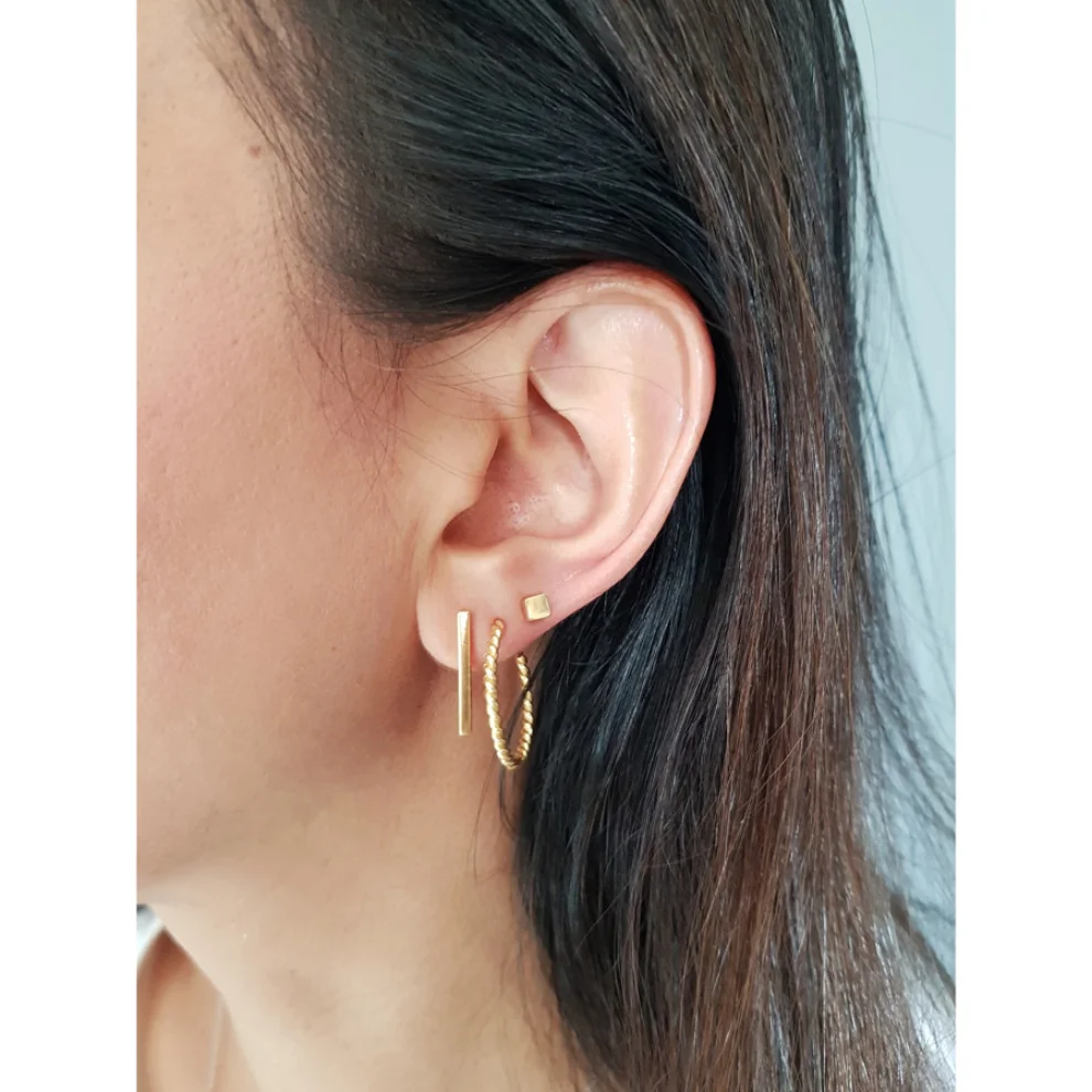 Wish-NU Design&Jewellery - Circle Twist Earring