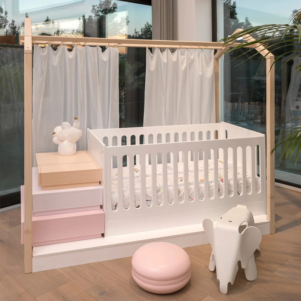 Lil'Gaea - Casa E Crib + Natural Fox Drawers