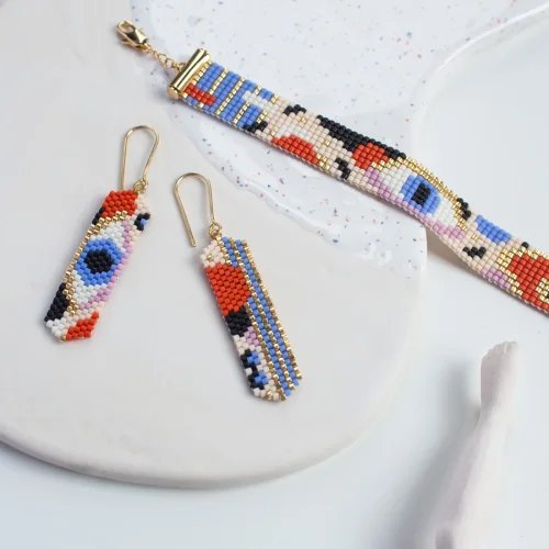 Gui - Eye Earrings