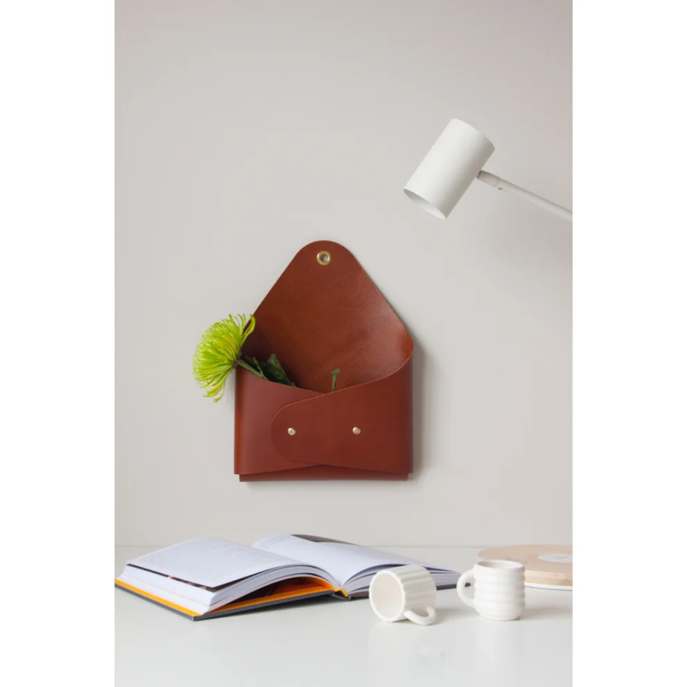 Uniqka - Posta Wall Accessory