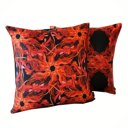 Design Madrigal	 - Coral Pillow