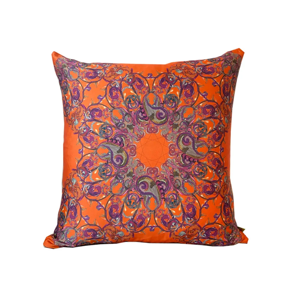 Design Madrigal	 - Naranja Pillow