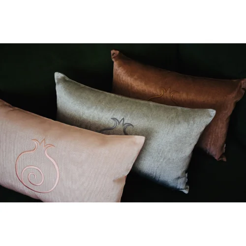 Bohemtolia - Kutnu Silk Pillow with Embroidery Pomegranate