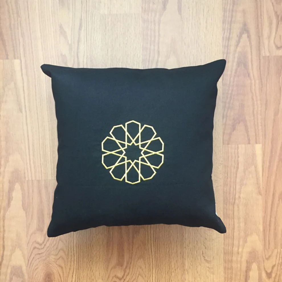 Bohemtolia - Pillow with Seljuk Star