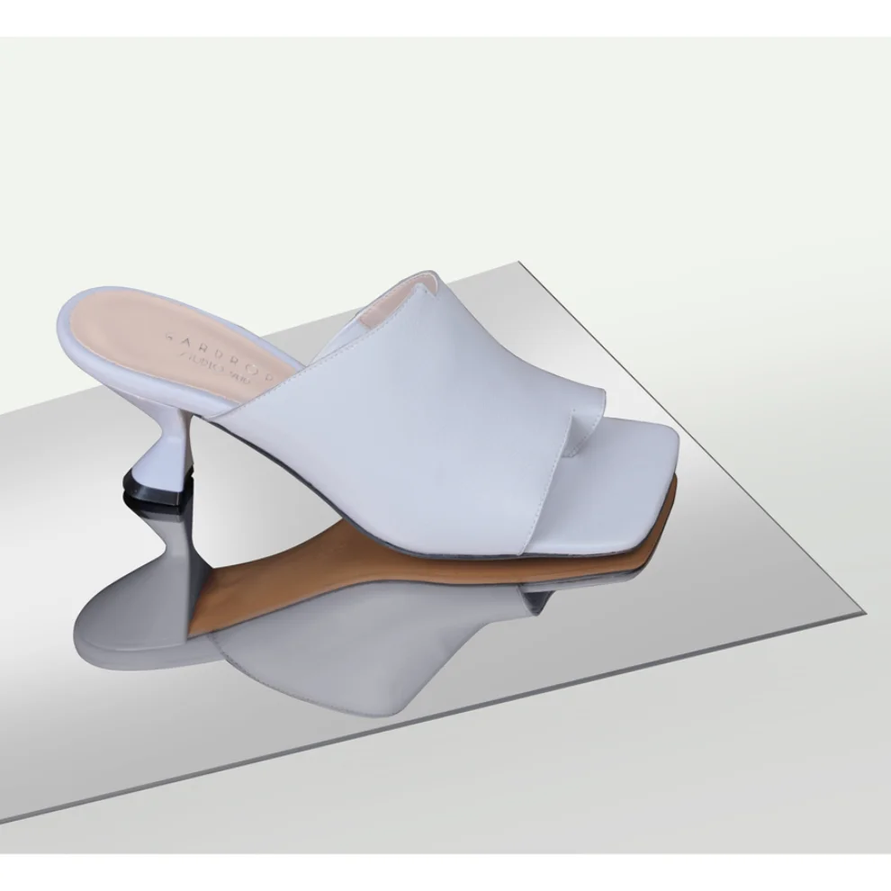 Gardrop Studio 900 - Square Toe Mule Sandals