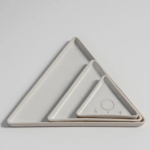 Hiç Ceramics - Small Triangle Plate