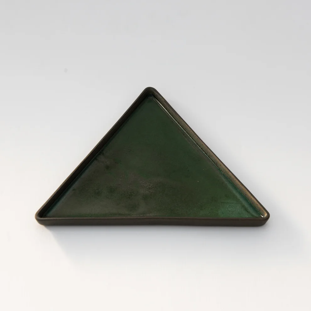 Hiç Ceramics - Large Triangle Plate