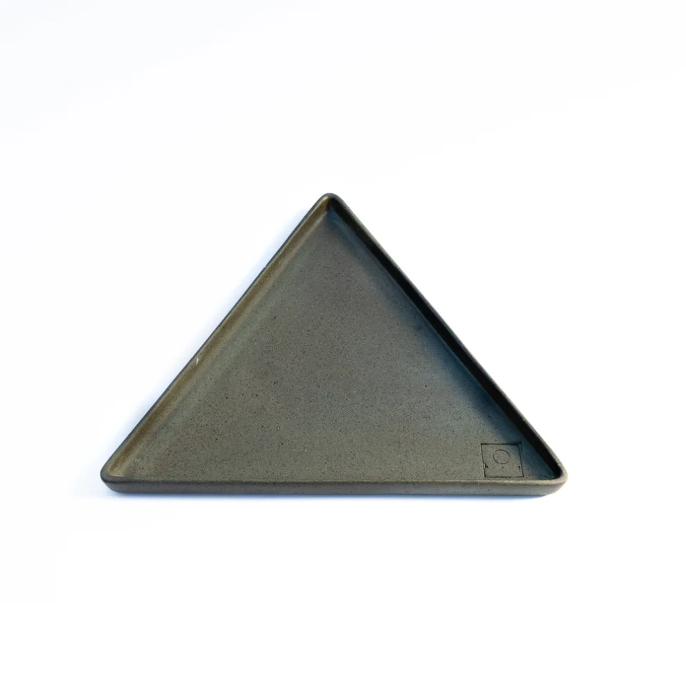 Hiç Ceramics - Large Triangle Plate