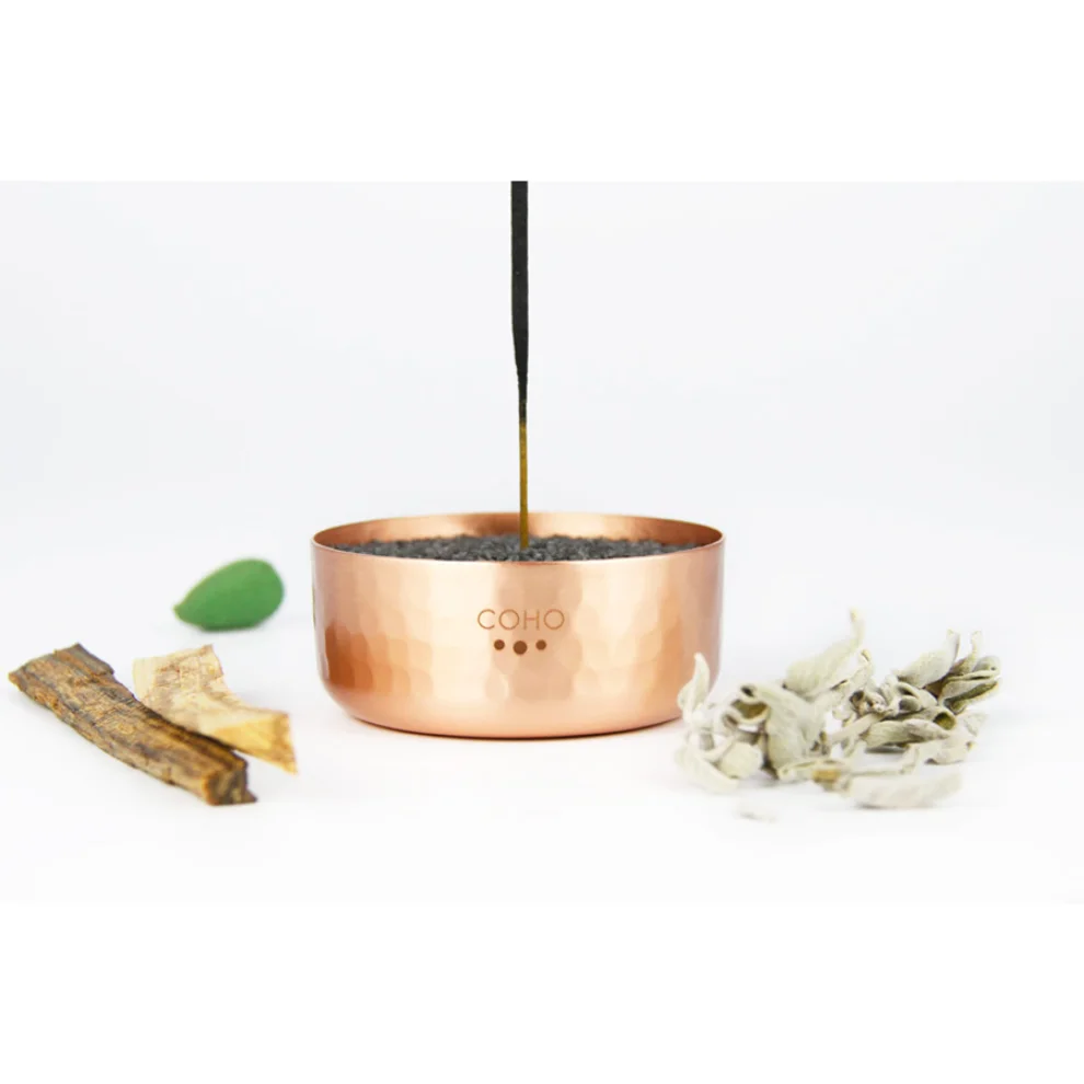 Coho Objet	 - Matte Meditation Copper Incense Burner With Sand