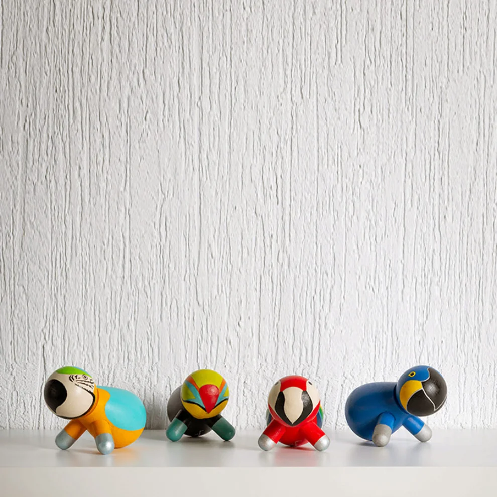 studiotimtim - Beaky Statuette Rainbow Toucan