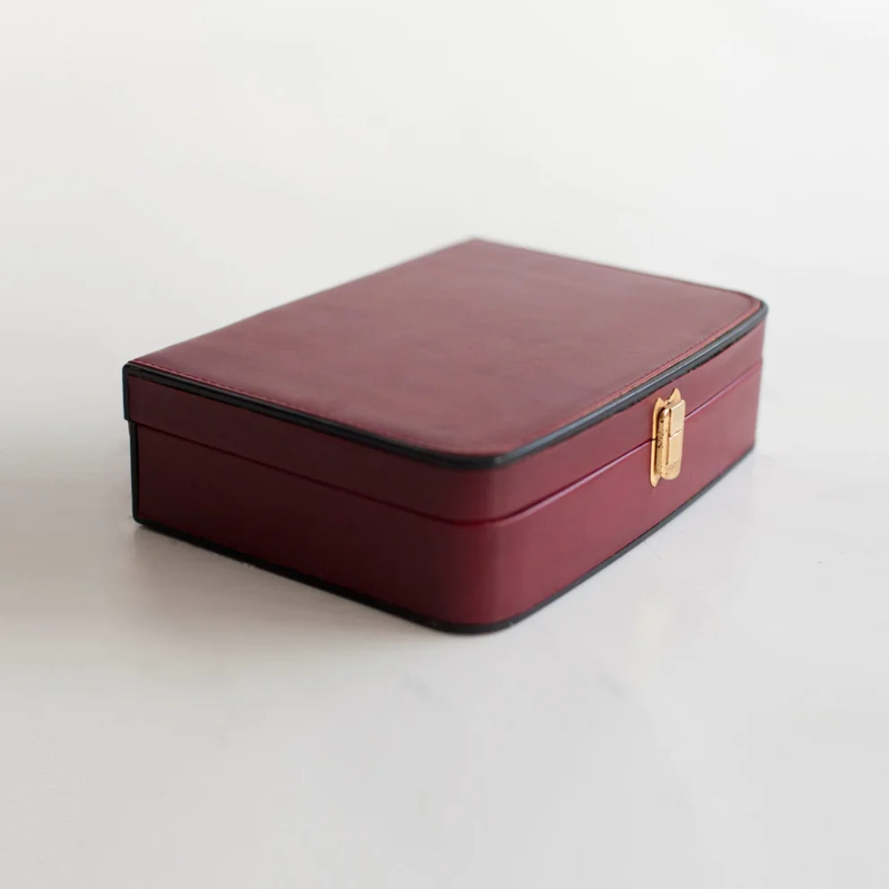 Tuhafier - Red Leather Vintage Travel Kit