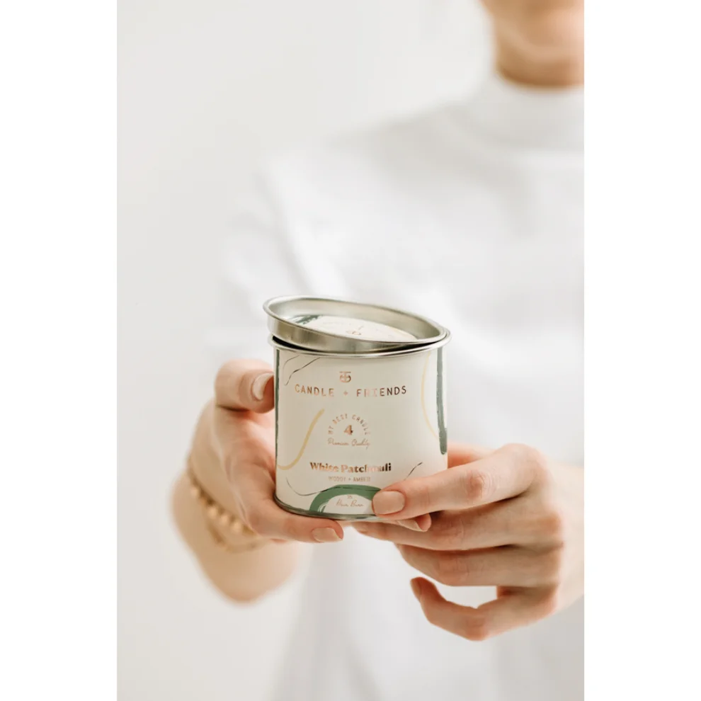 Candle and Friends - No.4 White Patchouli Teneke Mum 