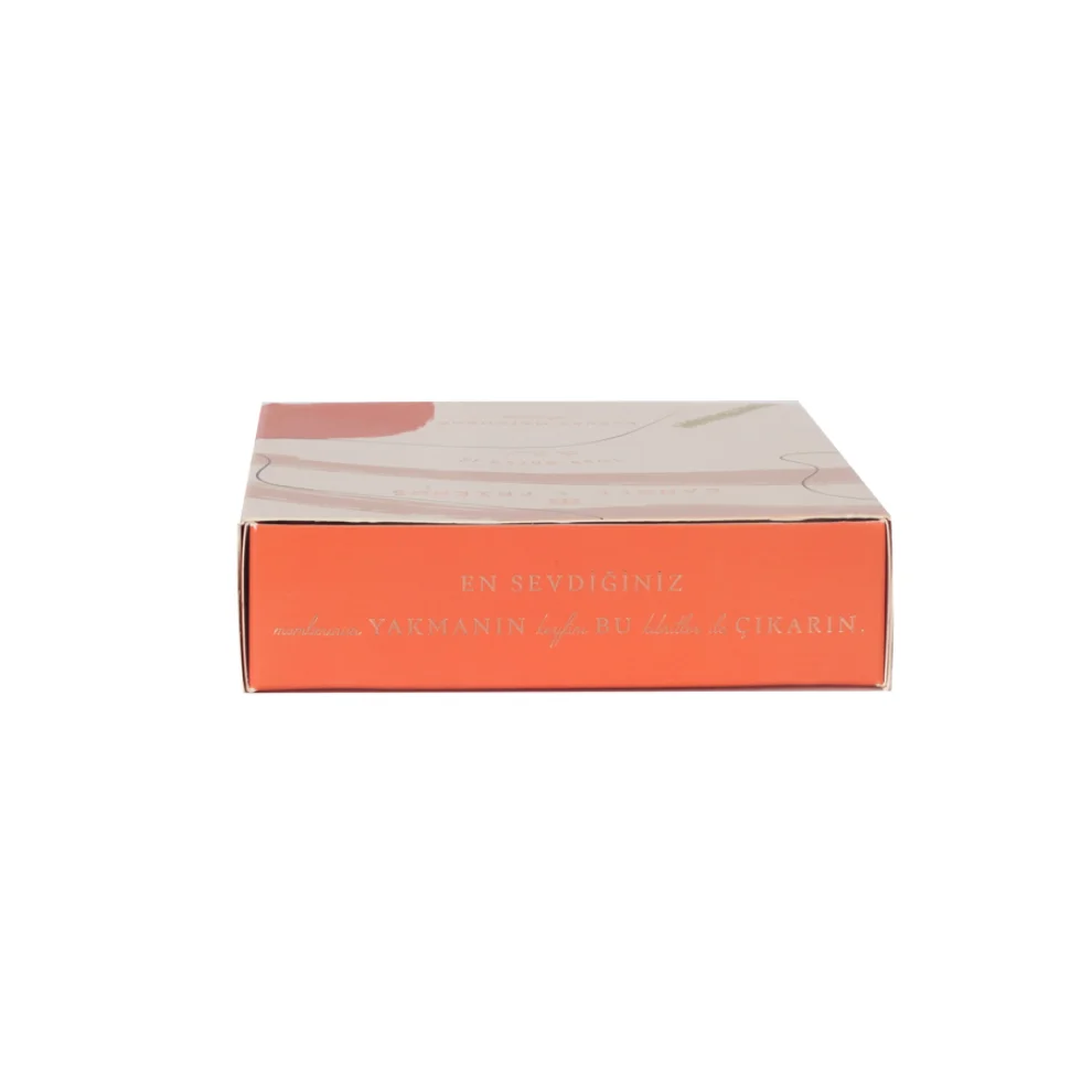 Candle and Friends - No.2 Red Iris Luxury Matchbox
