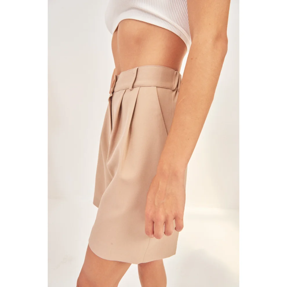 Jorah Closet - Jessy Pleated Short