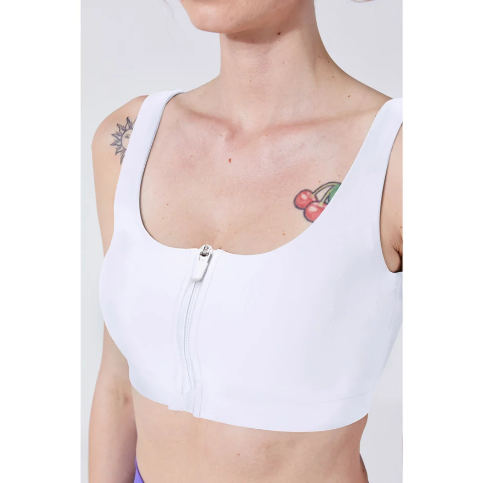 Vayu - Athena Zip Front Yoga Sports Bra