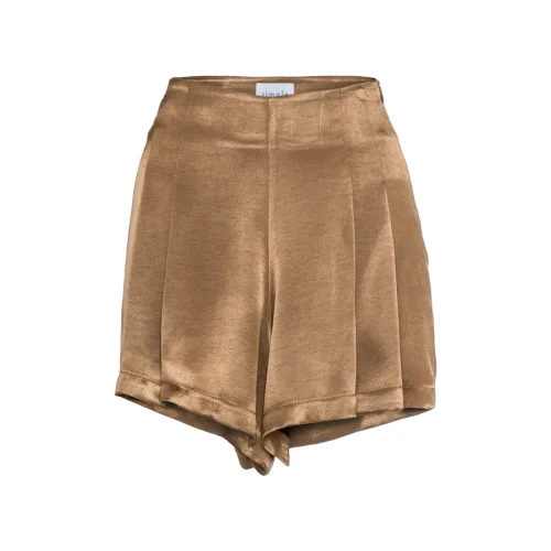 Simple Favor - Pleated Shorts