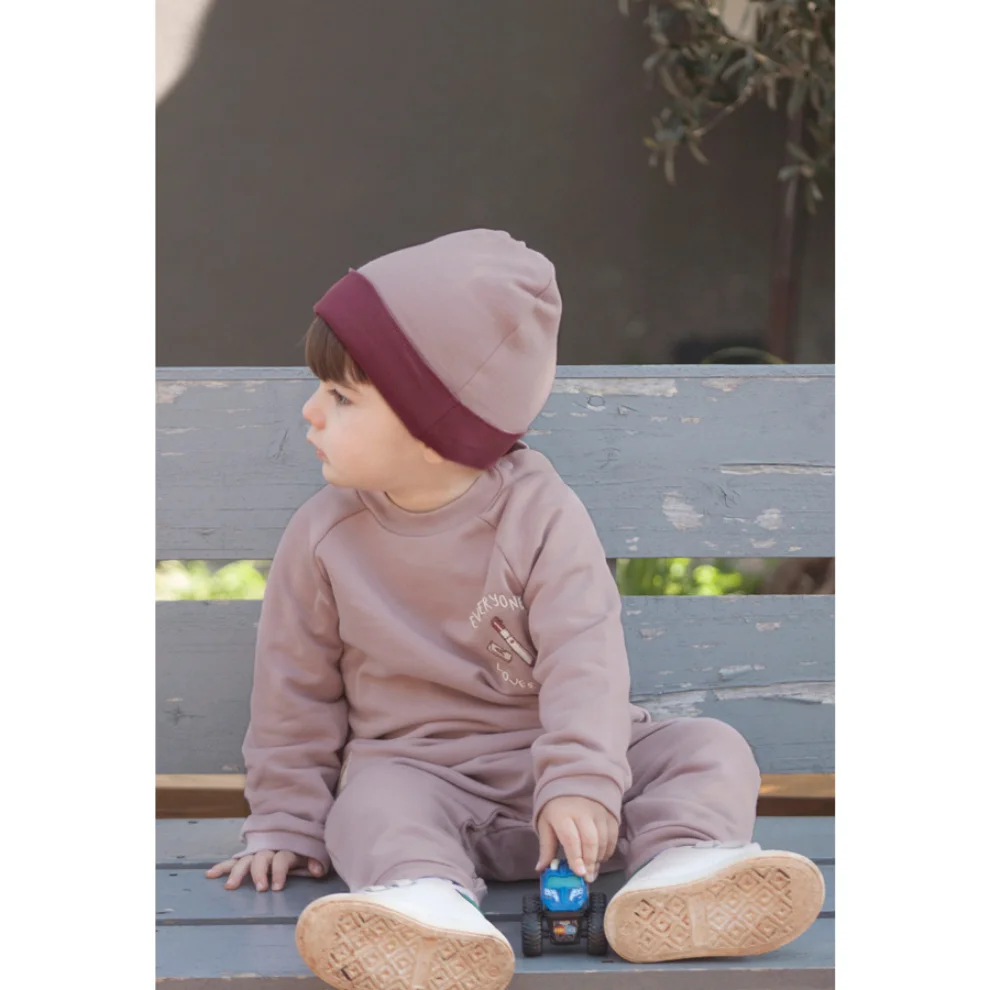 Auntie Me - Notebook & Pencil Sleepsuit