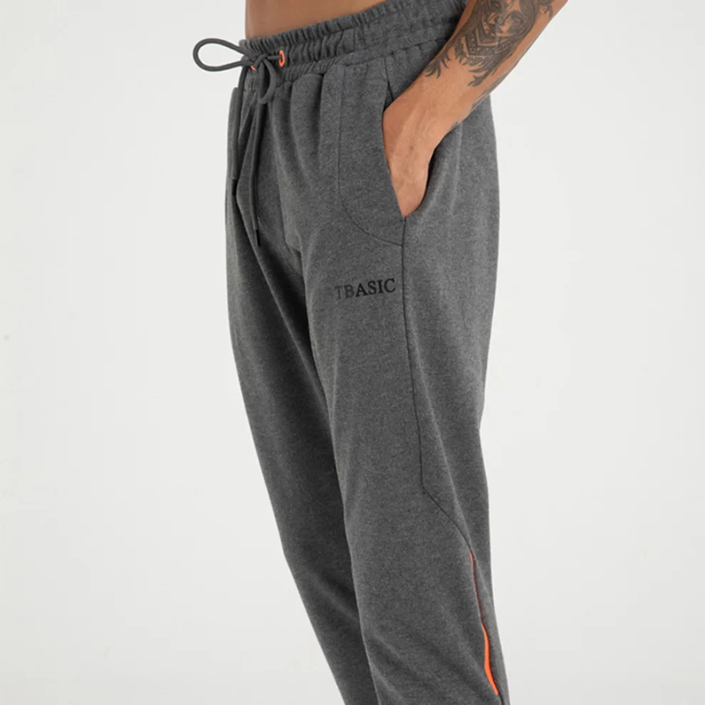 Tbasic - Orange Patch Sweatpant