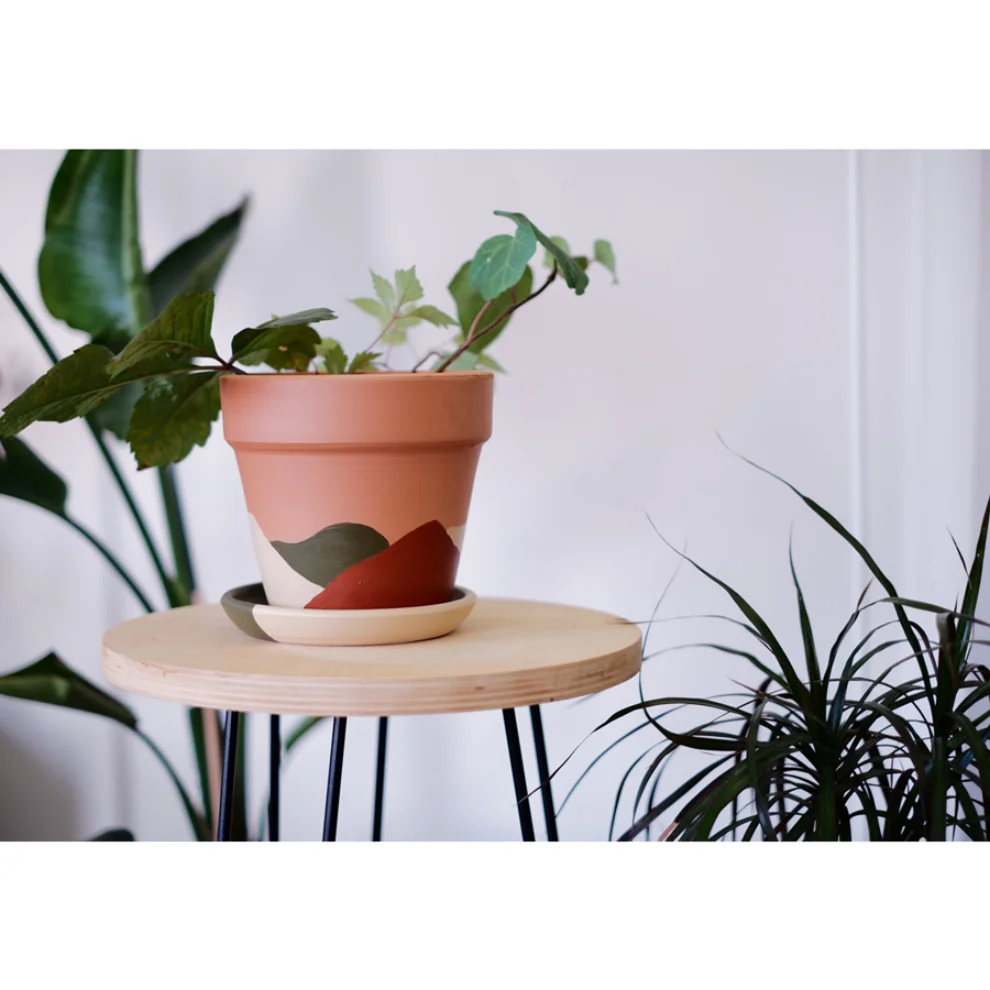 fi.dayy - Abstract No03 - Terracotta Plant Pot 