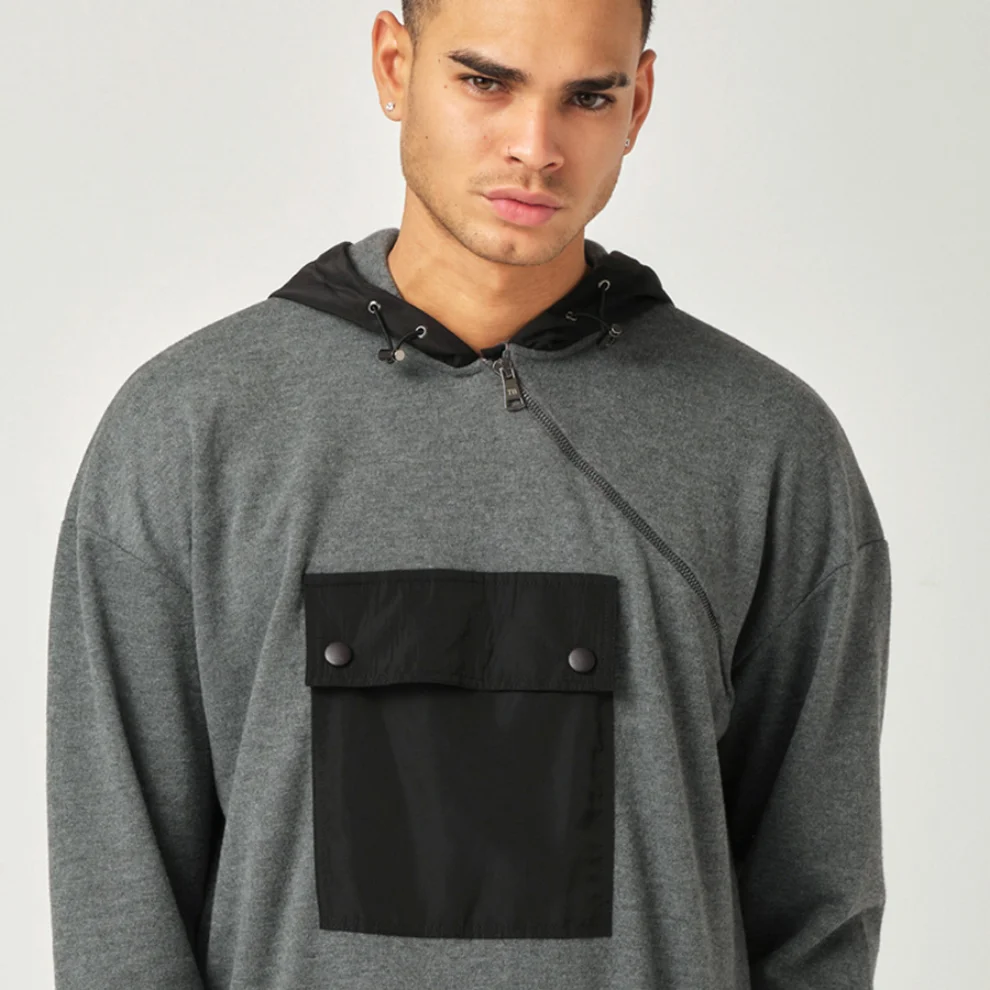Tbasic - Cross Zipper Sweatshirt 