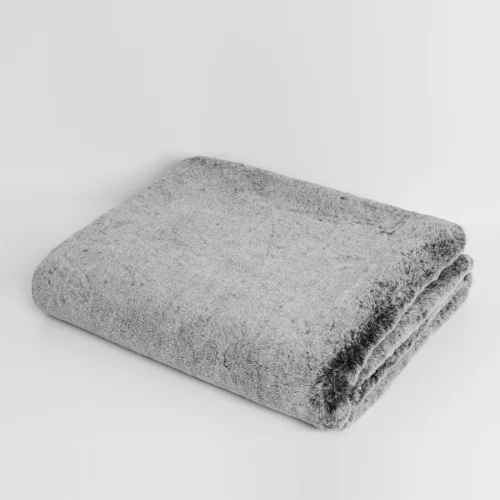 Alpaq Studio - Faul Fur Throw Blanket