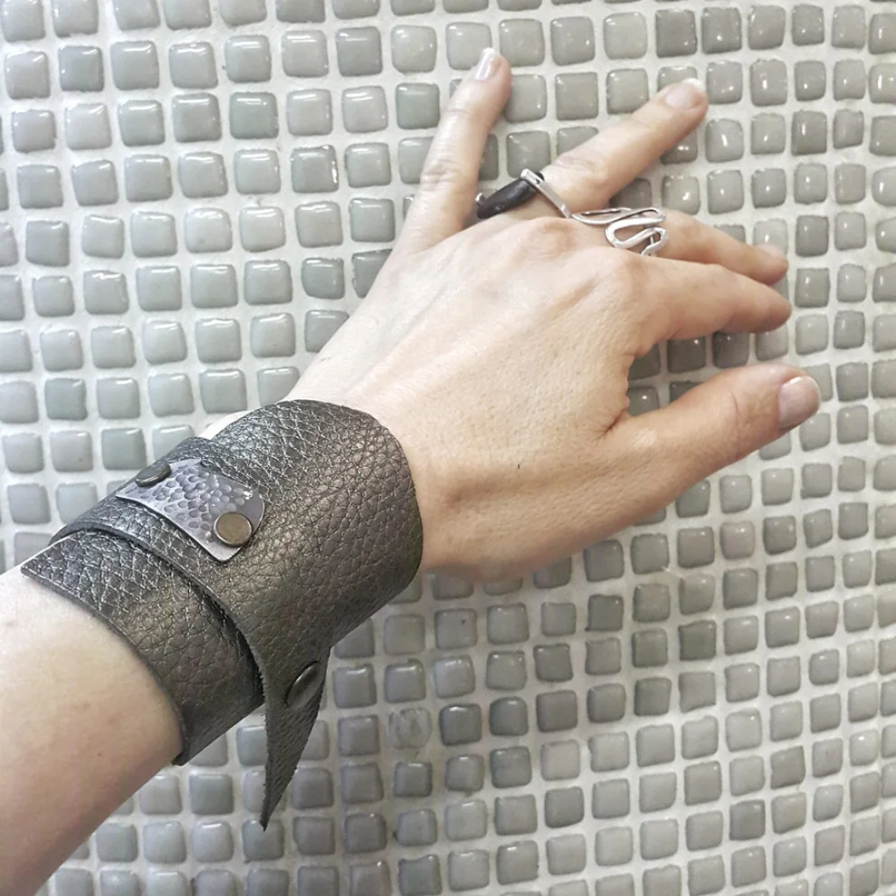 POJWoman by Pelin Özerson - Unisex Bracelet Leather and Silver 