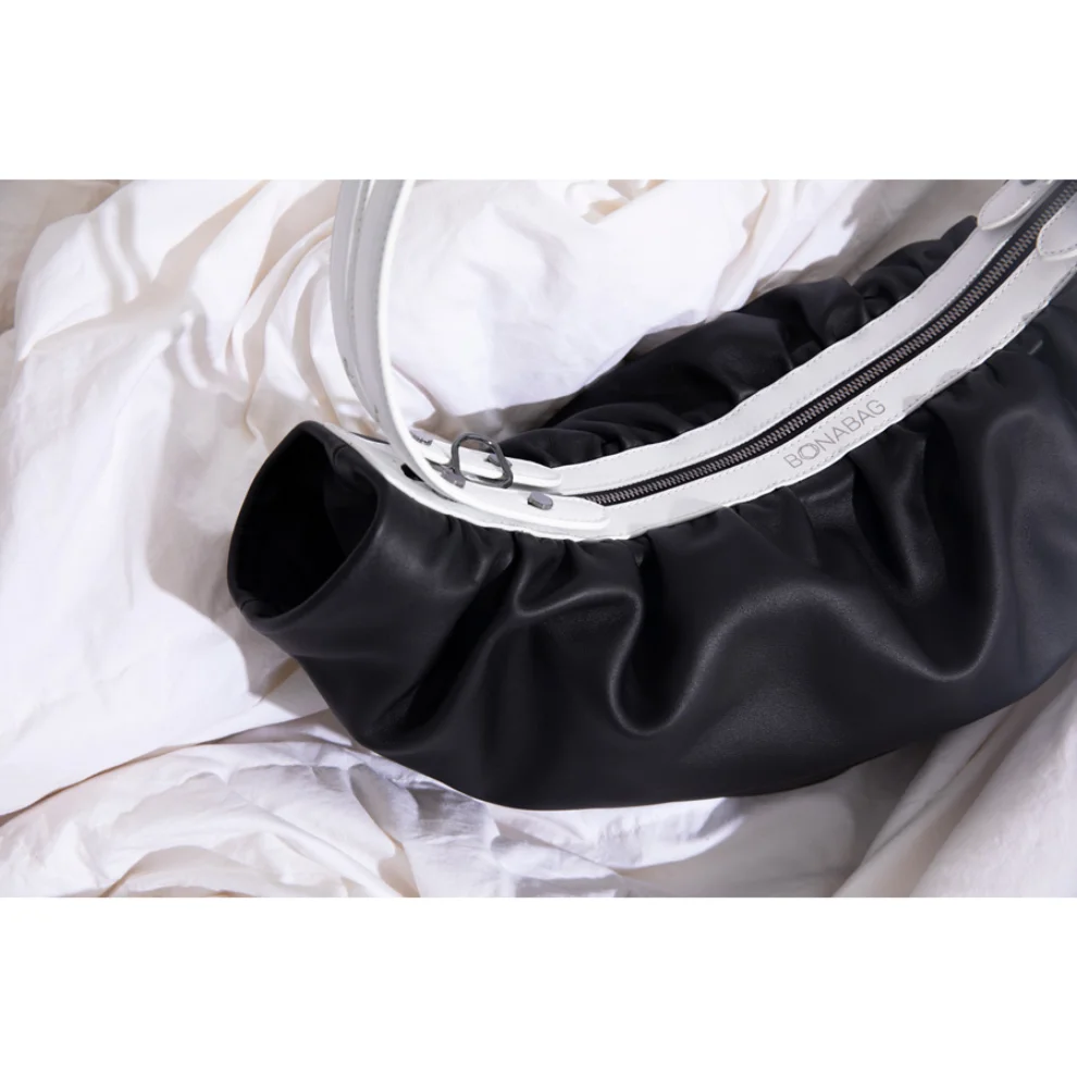 Bonabag - Converter Black & White Bag
